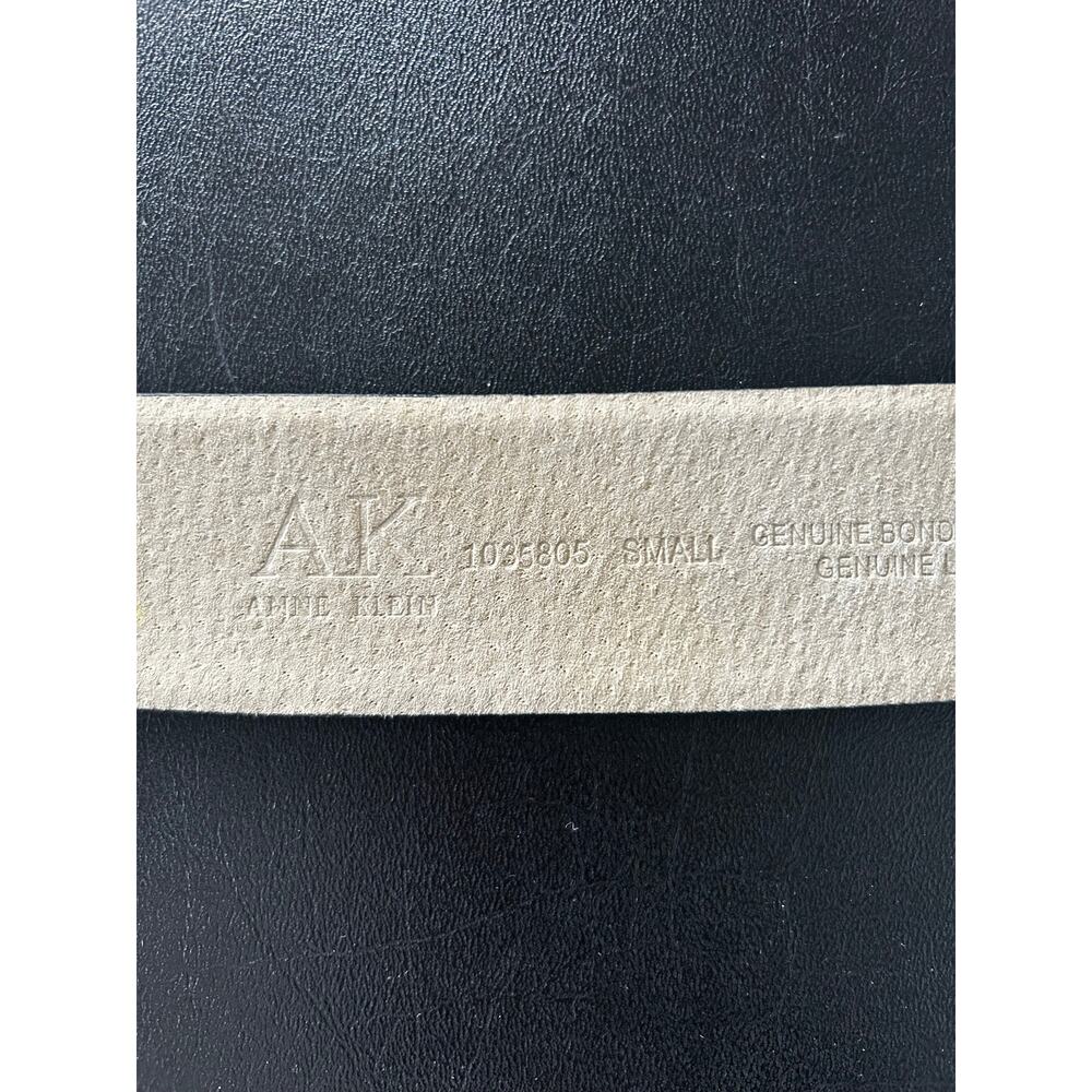 Vintage Anne Klein Black Leather Belt Silver Lion Buckle Minimalist 90s Small - Picture 3 of 6